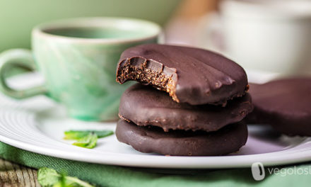 Biscotti vegani al cacao e menta senza zucchero e senza glutine