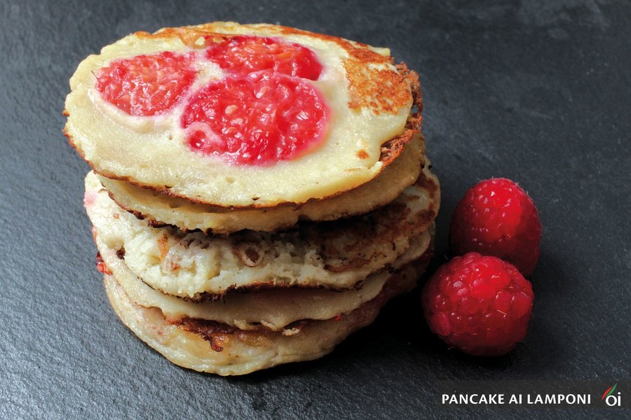 Prepariamo i deliziosi pancake ai lamponi. Ecco la ricetta