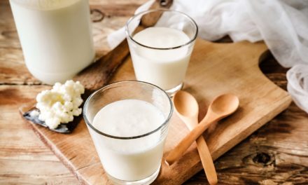 Kefir, lo yogurt che viene dal Caucaso: proprietà, benefici e qualche controindicazione