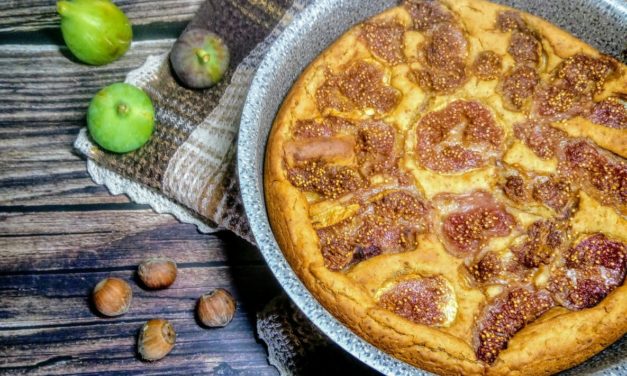 Torta soffice fichi e nocciole