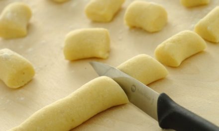 L’irresistibile e cremosa alternativa light agli gnocchi di patate senza glutine né uova