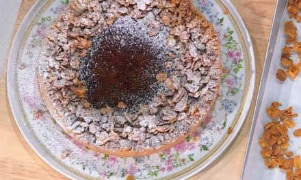 Crostata al rabarbaro e fragole di Barbara De Nigris