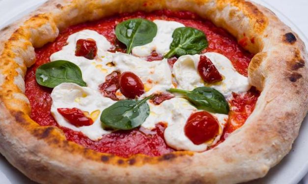 Le pizzette di patate mozzarella e pomodoro, gustose e per celiaci